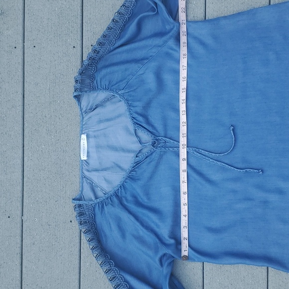 Retrelogy Chambray Peasant Top - Picture 10 of 11